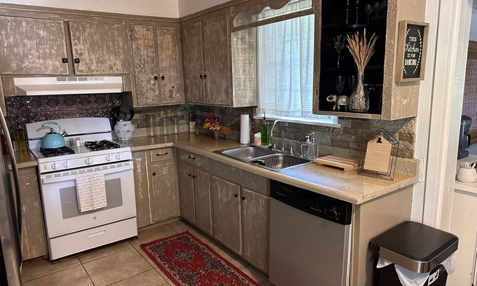 Brownsville-Bawcomville Casa | Cozy up in our fully furnished, centrally located home.