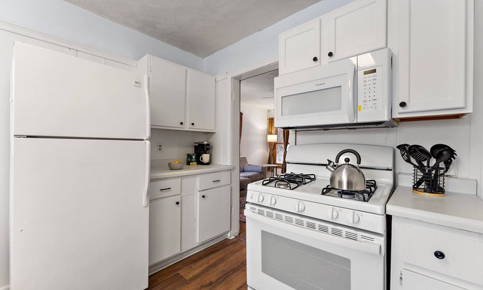 Hopkins Casa | Cozy Upper Level Duplex in Hopkins