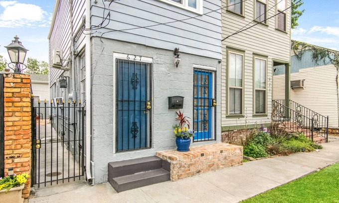 Touro Casa | Cozy uptown New Orleans single property located near great amenities.