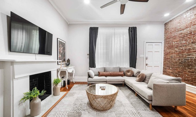Shelby Park Casa | Cozy Urban Oasis Haven in St Catherine Louisville!