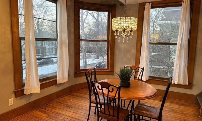 Near Eastside Apartamento | Cozy Urban Oasis in Historic Woodruff Place