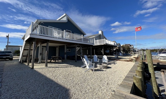 Mystic Island Casa | Cozy Family Friendly Waterfront Property in Mystic Island, NJ