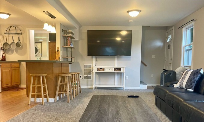 Manitou Beach Cabaña | Cozy Updated Cottage in Manitou Beach Village