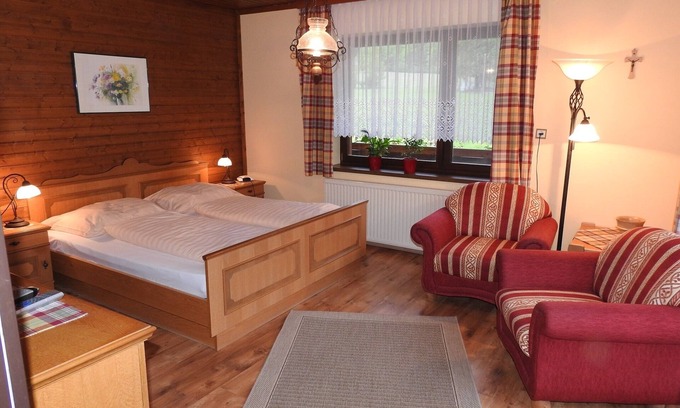 Kernhof Apartamento | Cozy vacation apartment with large balcony (pets allowed)