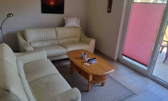 Gelbensande Condominio | Cozy vacation apartment in the countryside with garden and terrace