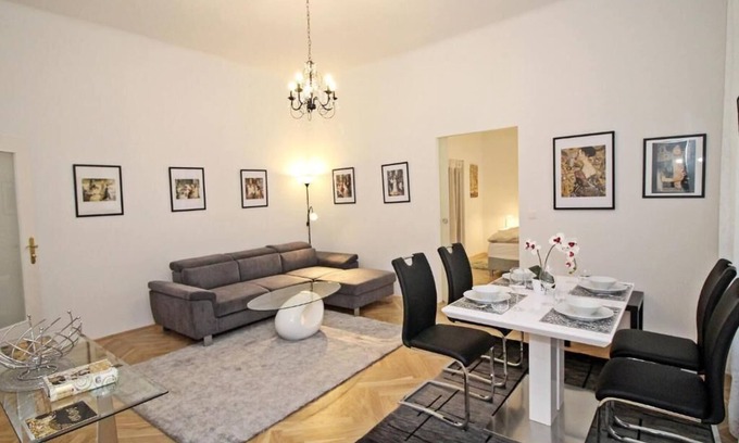 Schottenfeld Apartamento | Cozy vacation apartment (63sqm) for 2 persons with kitchen