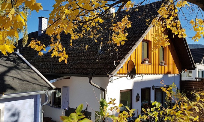 Oberreifenberg Casa | Cozy vacation home "Am Kachelofen" for families on the Feldberg in the Taunus.