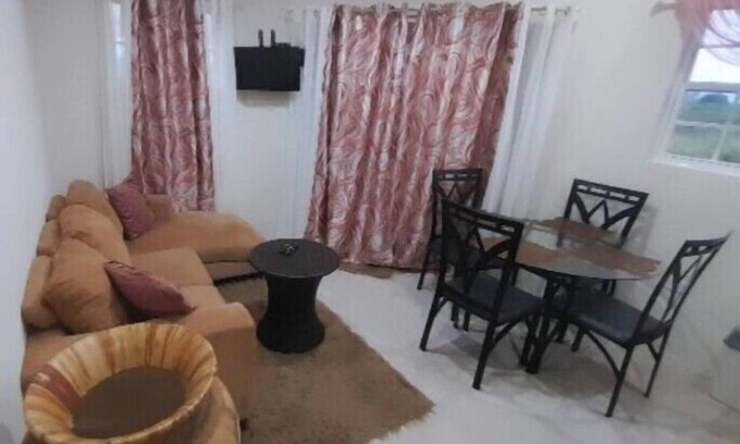 Boarded Hall Casa | Cozy Valley View Apartment close to U.S Embassy & Airport