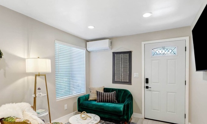 Alhambra Casa | Cozy Vega Haven EV charger: Private Rear-House Retreat with King Bed