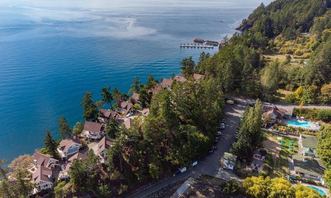 Pender Island Casa | Cozy View Cottage on Pender Island #15