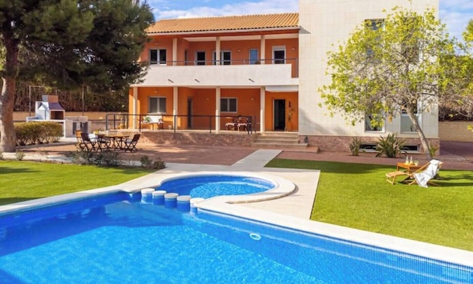 Alicante Villa | Acogedora Villa en Alicante con piscina y barbacoa
