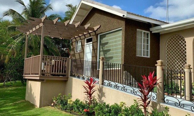 Montego Bay Casa | Acogedora villa en Montego Bay con playa privada