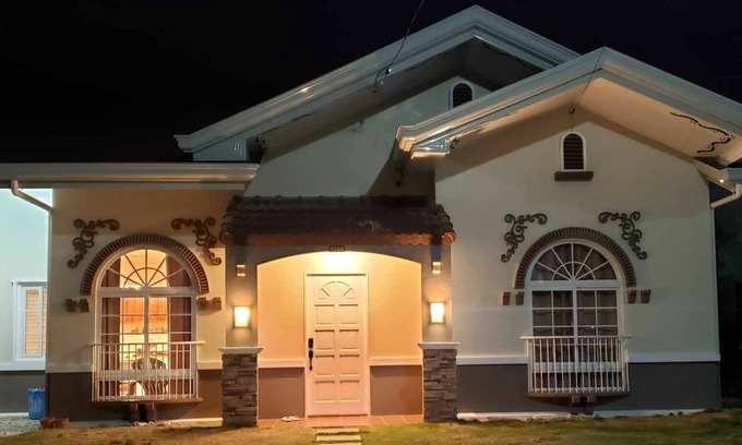 Dao Villa | Cozy Villa near the beach in Panglao Island. Stay at Villa Izabella