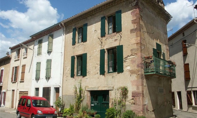 Saint-Chinian Casa | Acanthus - Casa de Pueblo con Encanto en Renta