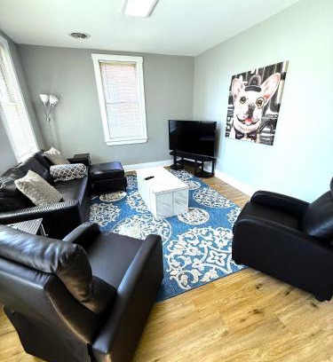 Wilmington Apartamento | Cozy Walk up King Bed fast WiFi