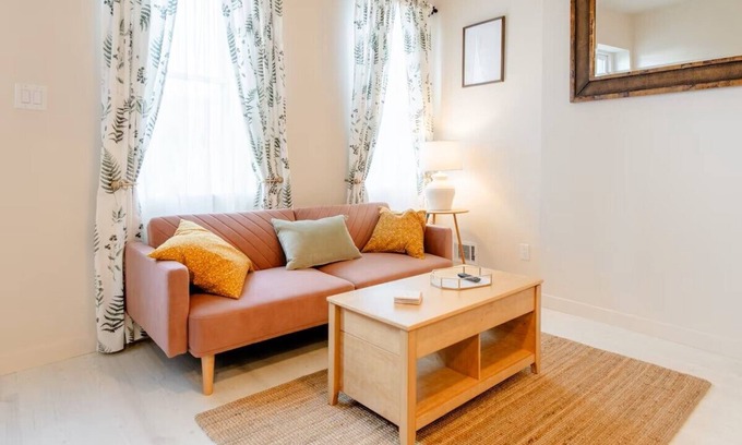 East Allegheny Apartamento | Cozy, walkable 1-bedroom apartment in Pittsburgh with WiFi, AC