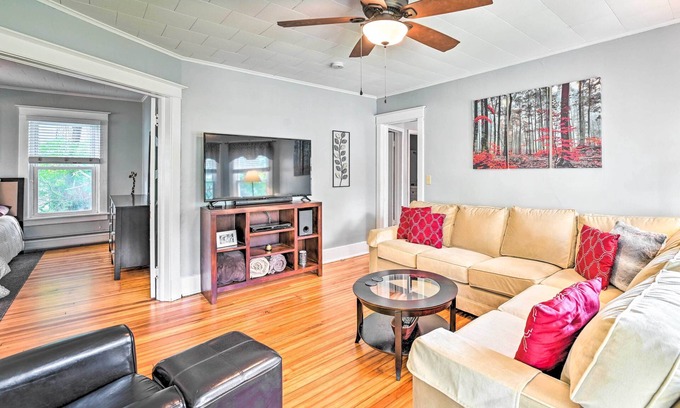 Delmar Apartamento | Cozy + Walkable Delmar Getaway w/ Fire Pit!