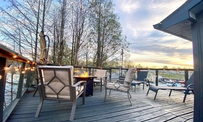 Port Dover Cabaña | Cozy waterfront cottage in a tranquil area