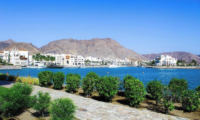 As Sifah Apartamento | Cozy Waterfront Home