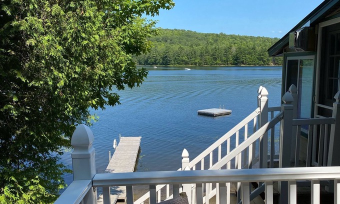 Eddington Cabaña | Cozy, Waters Edge on Springy Pond