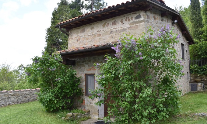 Castelfranco di Sopra Chalet De Esquí | Acogedor y acogedor apartamento para una estancia encantadora