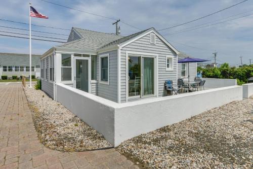 Westbrook Center Casa | Cozy Westbrook Vacation Rental - Walk to Beach!