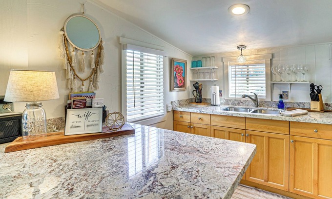 Collins Casa | Cozy Wickenburg Abode: Explore the Wild West!