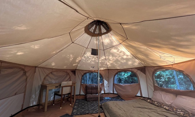 Boundary County Cabina | Cozy yurt nestled in a private forest