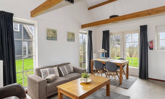 Wemeldinge Casa | Cozy Zeeland Cottage for 4 people on the edge of the park!