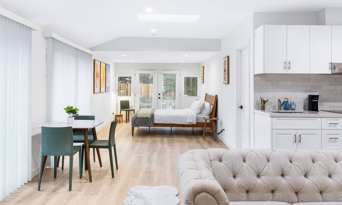 Thousand Oaks Casa | Cozy, Zen Mountain Side Oasis