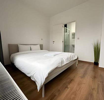 Brussels Casa | CozyRoom 5 Min from Gare du Midi