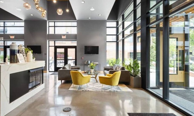 Meridian-Kessler Apartamento | CozySuites at Meridian Kessler