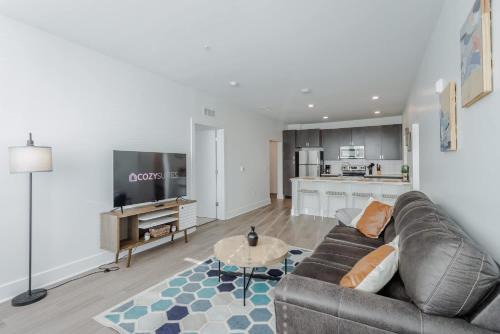 Central Business District Apartamento | Cozysuites l Luxe 2BR in Downtown Cincinnati #2