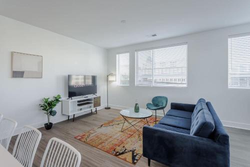 Central Business District Apartamento | Cozysuites l Luxe 2BR in Downtown Cincinnati #5