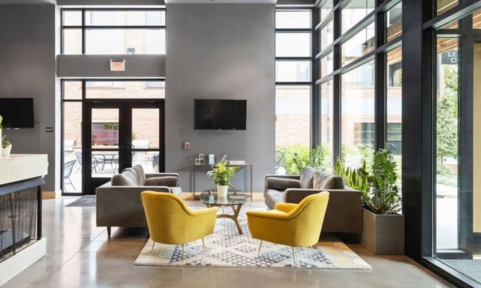 Meridian-Kessler Apartamento | Cozysuites Modern Studio in Meridian Kessler