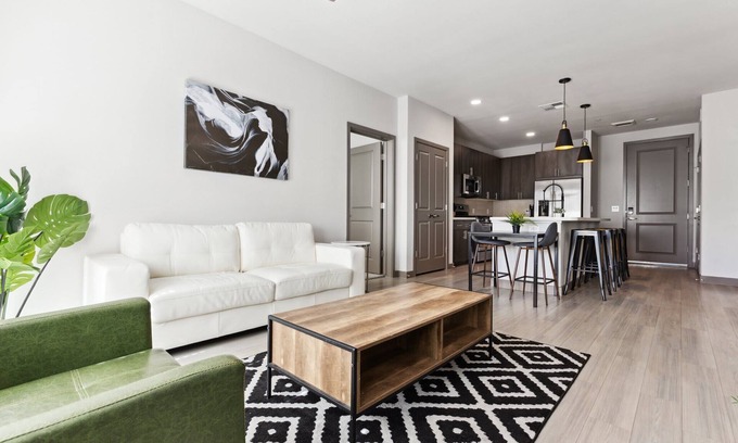 Roosevelt Apartamento | Cozysuites PHX RORO Gym, Pool, Pets, Parking! #18