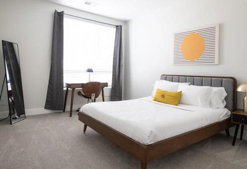 Central Business District Apartamento | CozySuites Stunning 3BR in Downtown Cincinnati