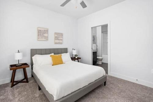 Indianapolis Apartamento | CozySuites Stunning 4BR next to Whole Foods