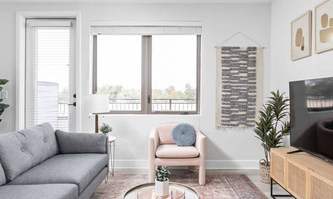 Meridian-Kessler Apartamento | Cozysuites Stylish 2BR at Meridian Kessler