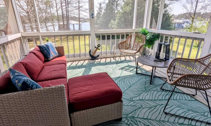 Cordele Casa | Cozzy Cottage/mobile home on the water @ Lake Balckshear