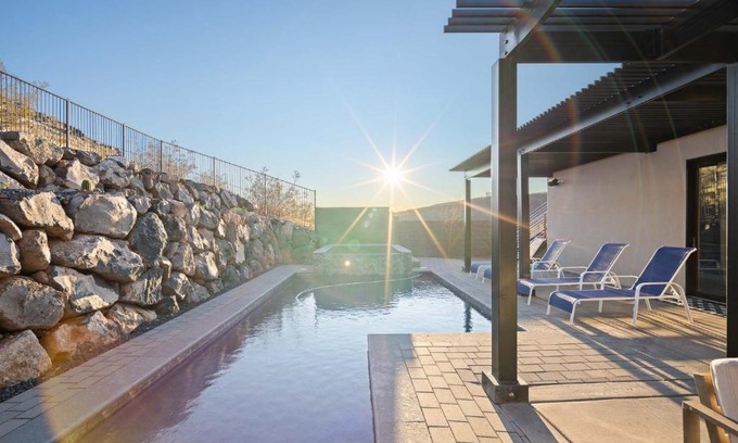 Hurricane Casa | CR 1625 - Designer Golf Course Haven - Pool - Hot Tub