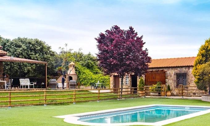 Fuenlabrada de los Montes Cabaña | CR El Portezuelo Boutique Experience