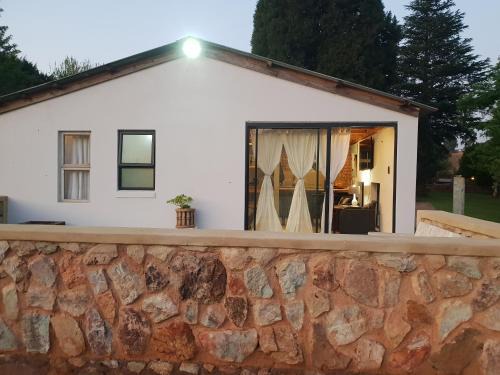 Mogale City Apartamento | CradleLicious Nguni Farm Cottage