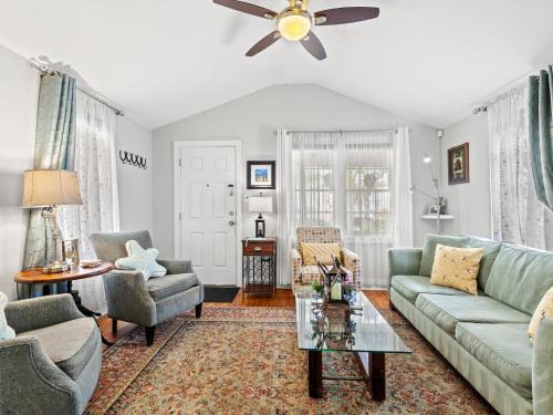 Beach Institute Casa | Craftsmith Cottage