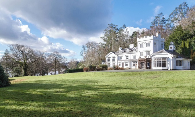 Bangor Cabaña | CRAIG Y DON, family friendly, luxury holiday cottage in Llandegfan