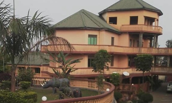 Ishaka Hotel | Crane Resort Hotel
