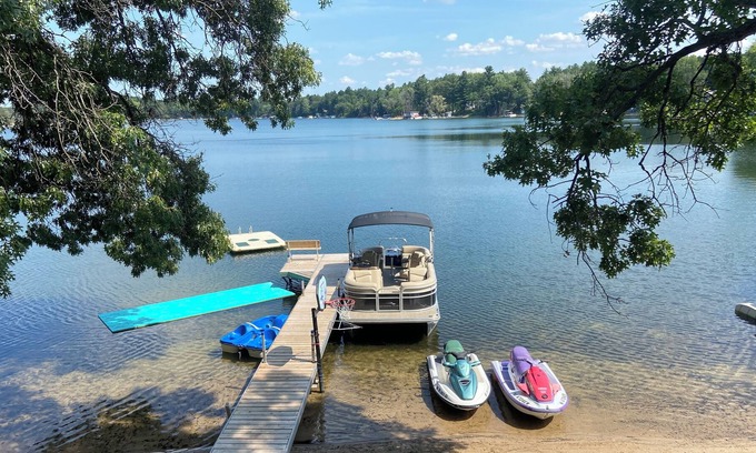 Wild Rose Casa | Creating Memories -Pine Lake, Wild Rose, 4000 sq ft -sleeps 16+, 6+ BR, 3.5 bath