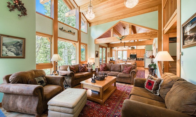 Alpine Meadows Casa | ** Creekside en Alpine w / 5 Master Suites & Bañera de hidromasaje - A partir de $ 500 / noche **