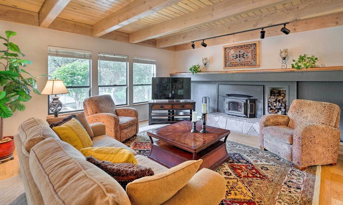 Auburn Casa | Creekside Auburn Retreat w/ Pool and Sauna!