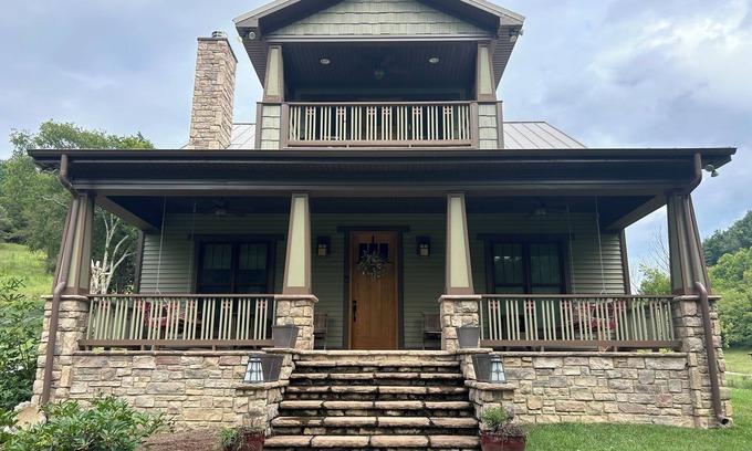 Beechgrove Casa | Creekside Bungalow : peaceful, country Also Checkout Papaw's Place